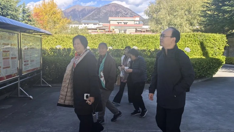 高原赋能，擘画将来——中国香妆协会专家团莅临IM电竞领导藏药化妆品产业发展
